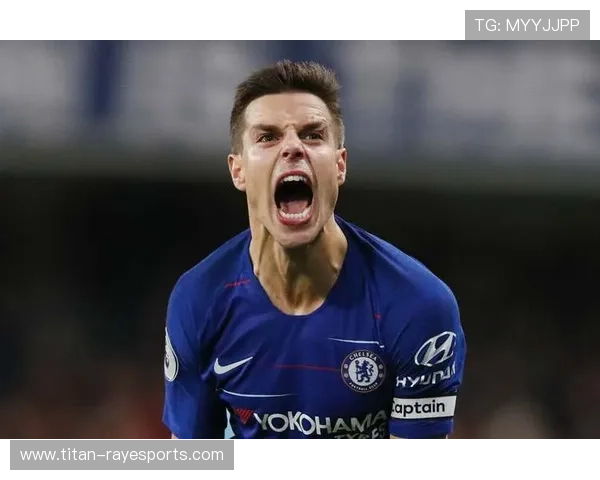 足球场上唯一从不低头的球星他如何在困境中坚持自我成就传奇