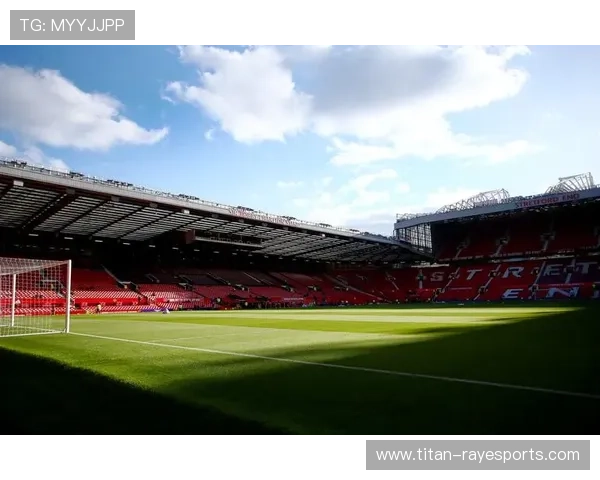 足球巨星传奇：从球场到人生的非凡之路