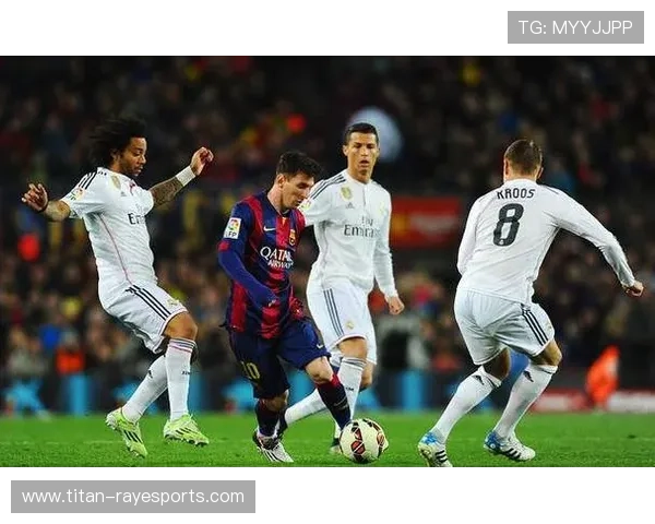 足球巨星激情对决展现巅峰技艺精彩瞬间盘点与赛场背后不为人知的故事 足球巨星激情对决展现巅峰技艺精彩瞬间盘点与赛场背后不为人知的故事